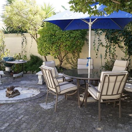 Valentines Hermanus Bagian luar foto
