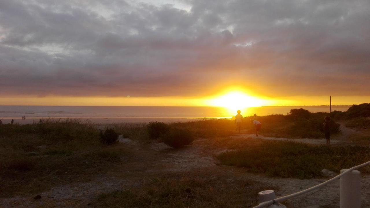 Valentines Hermanus Bagian luar foto