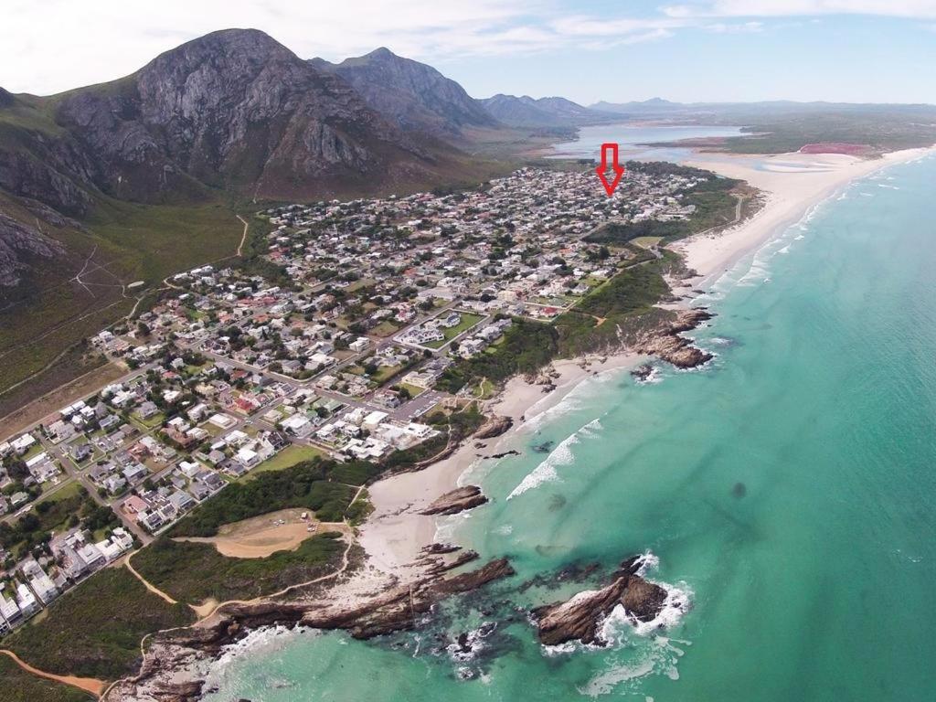 Valentines Hermanus Bagian luar foto